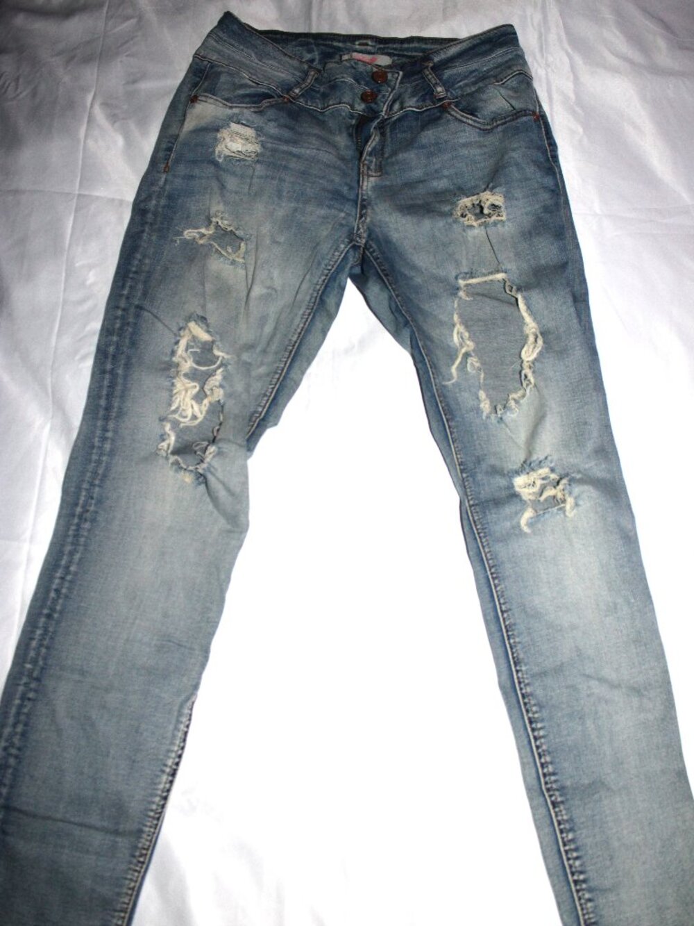 Refuge Distressed Skinny Jeans Size 10 Light Wash